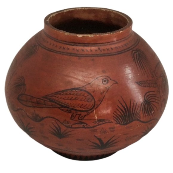 Vintage Black on Red Pottery Bowl Bird Design Chips Scratching - Picture 2 of 7